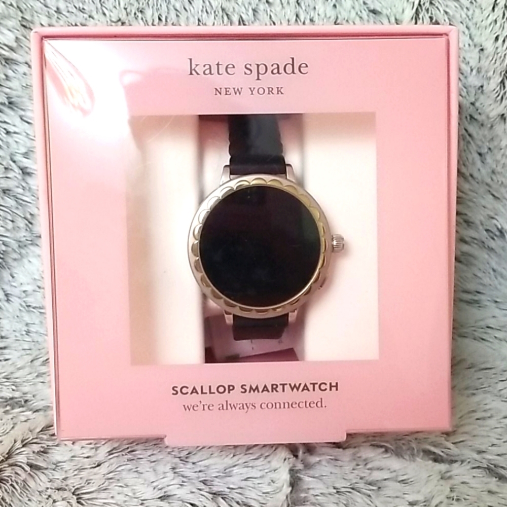 Kate Spade Scallop Smartwatch